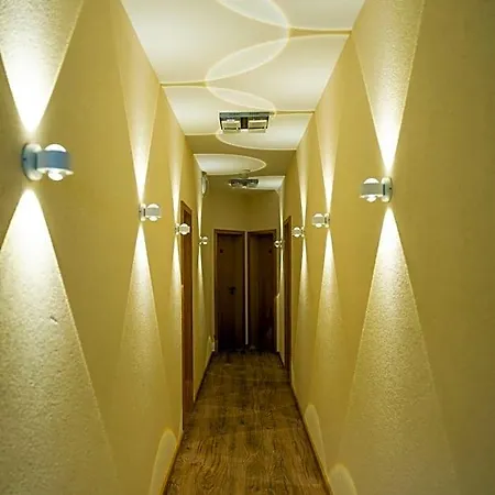 מלון Gasthause Zur Krone 5*